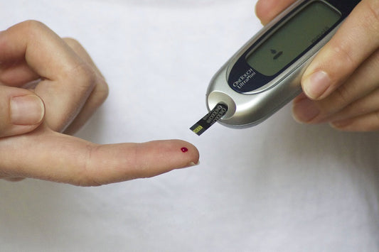 Testing Blood Sugar with a Blood Glucose Monitor